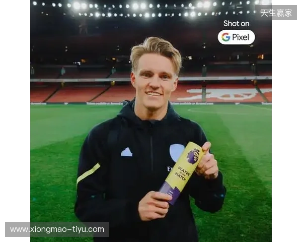 担任解说“偏袒”老东家并选厄德高为全场最佳，枪手传奇基翁遭批