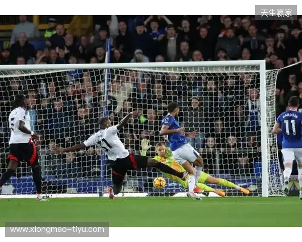 富勒姆2-2利物浦全场数据：控球率46开，射门8-10，射正2-2