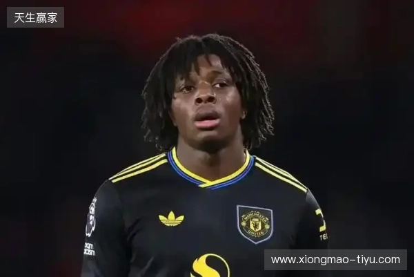 TA:曼联球员多古腿筋受伤,预计伤缺10周 TA:曼联球员多古腿筋受伤,预计伤缺10周